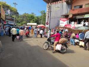 parking-lot-mahabaleshwar-main-market-8115811