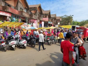 parking-lot-mahabaleshwar-main-market-8115817